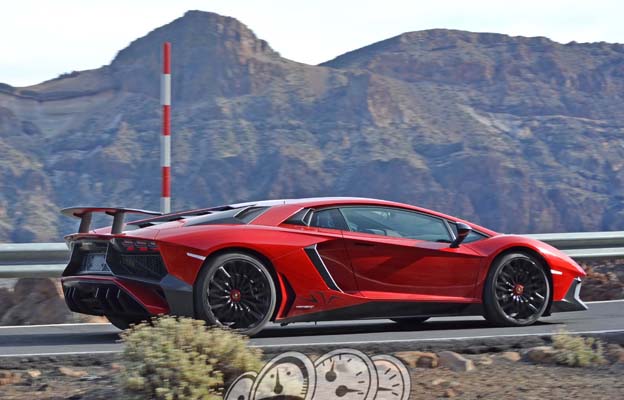 Lamborghini Aventador SV (5)