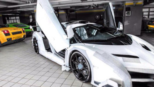 Lamborghini Veneno Fresh Off the Boat