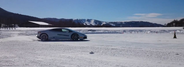 Lamborghini + Snow = Fun