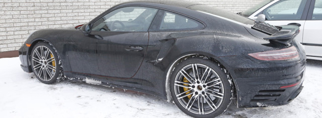 SPY SHOTS The Facelifted 991 Porsche 911 Turbo