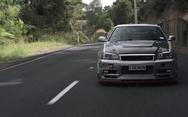 Watch an 1,000 Horsepower R34 Skyline Tear Up New Zealand