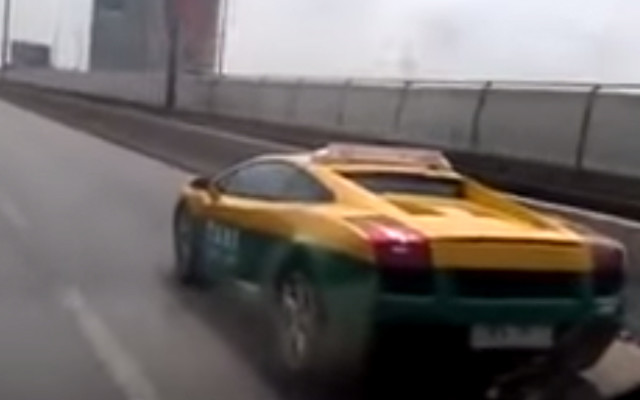 Lamborghini Gallardo Taxi is the Only Way to Travel