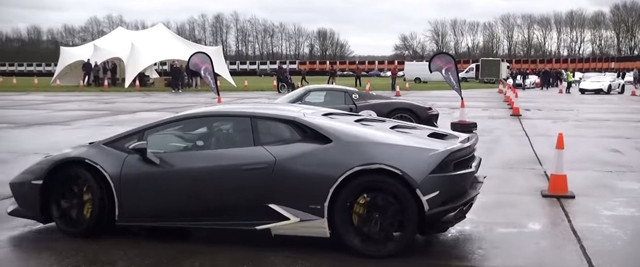 Porsche 918 vs. Lamborghini Huracan