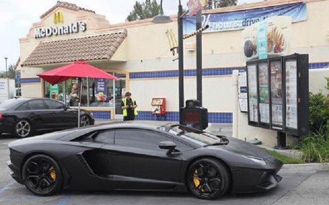 Kanye West is Lovin’ It in His Lamborghini Aventador