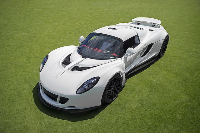 Watch Out, This White Venom GT is Ready to Strike!