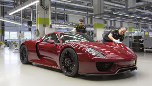 Porsche 918 Spyder Pornography to Peruse