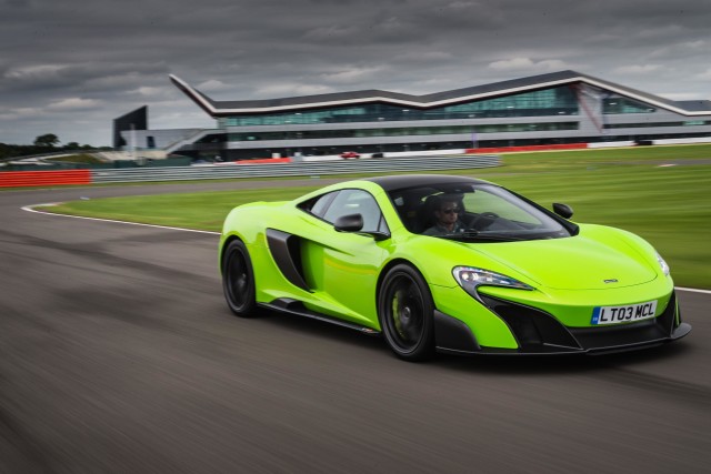 mclaren-675lt-begins-production-all-500-units-are-already-sold-out-video-photo-gallery_1