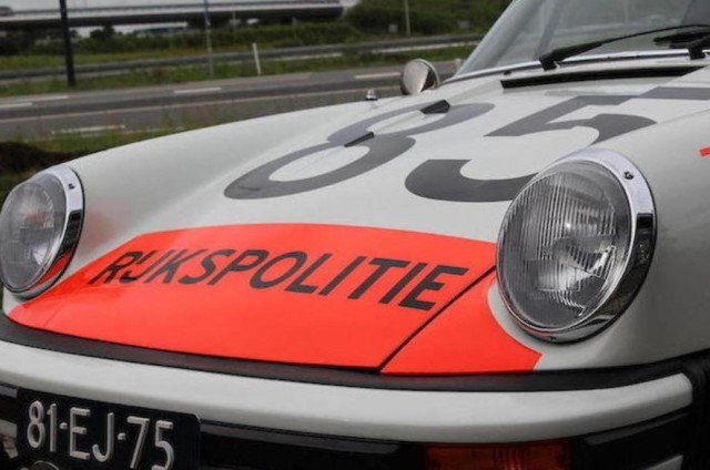 1974-porsche-911-targa-formerly-owned-by-dutch-police-goes-under-the-hammer-photo-gallery_4