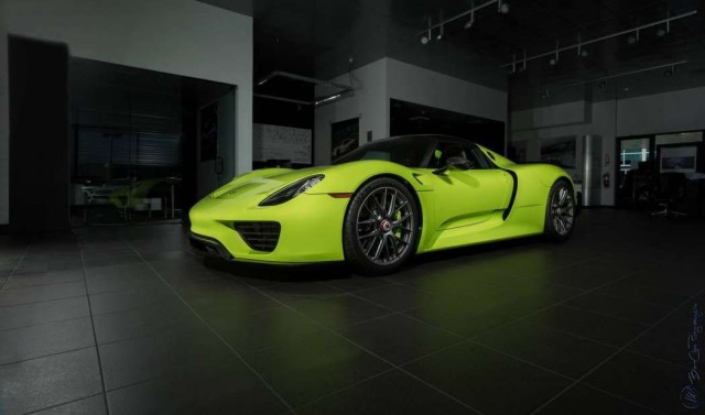acid-green-porsche-918-27-1050x619_0