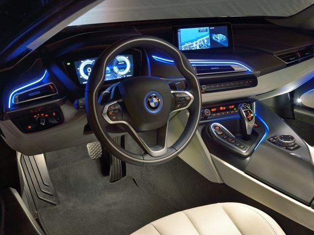 Purist BMW Aficinados Celebrate to i8 Spyder