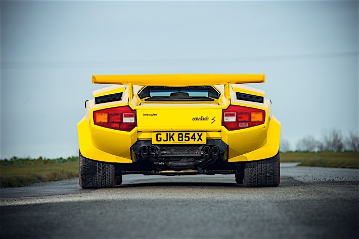 Lamborghini Countach - image-thumb-4-