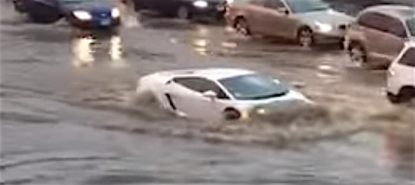 Lamborghini Gallardo Briefly Becomes a Submersible in Flood Water