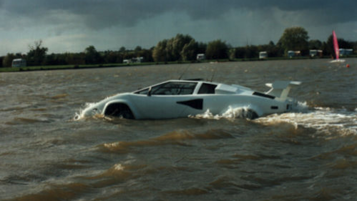 Amphibious Lamborghini 