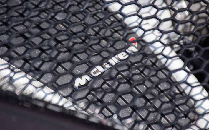 2016-McLaren-570S-16