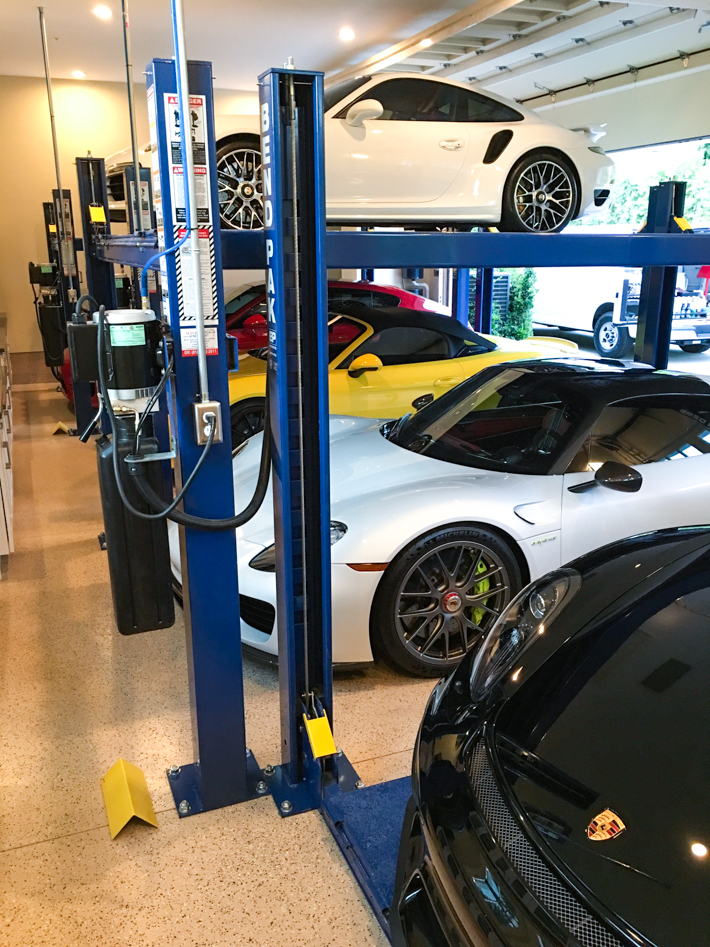 Porsche dream garage-4