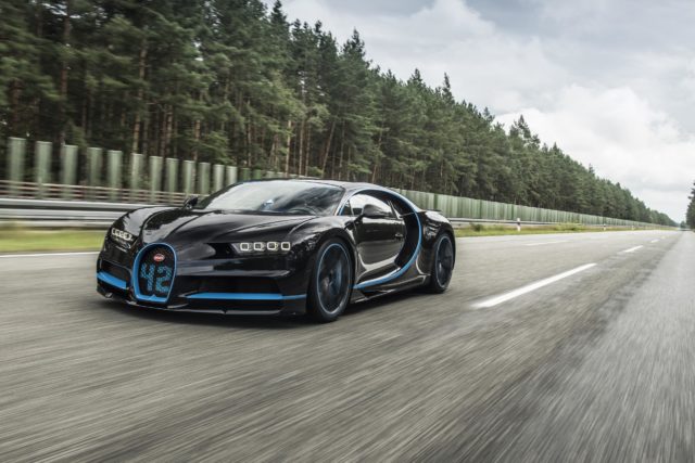 Bugatti Chiron does Zero to 249 mph Then Back to Zero