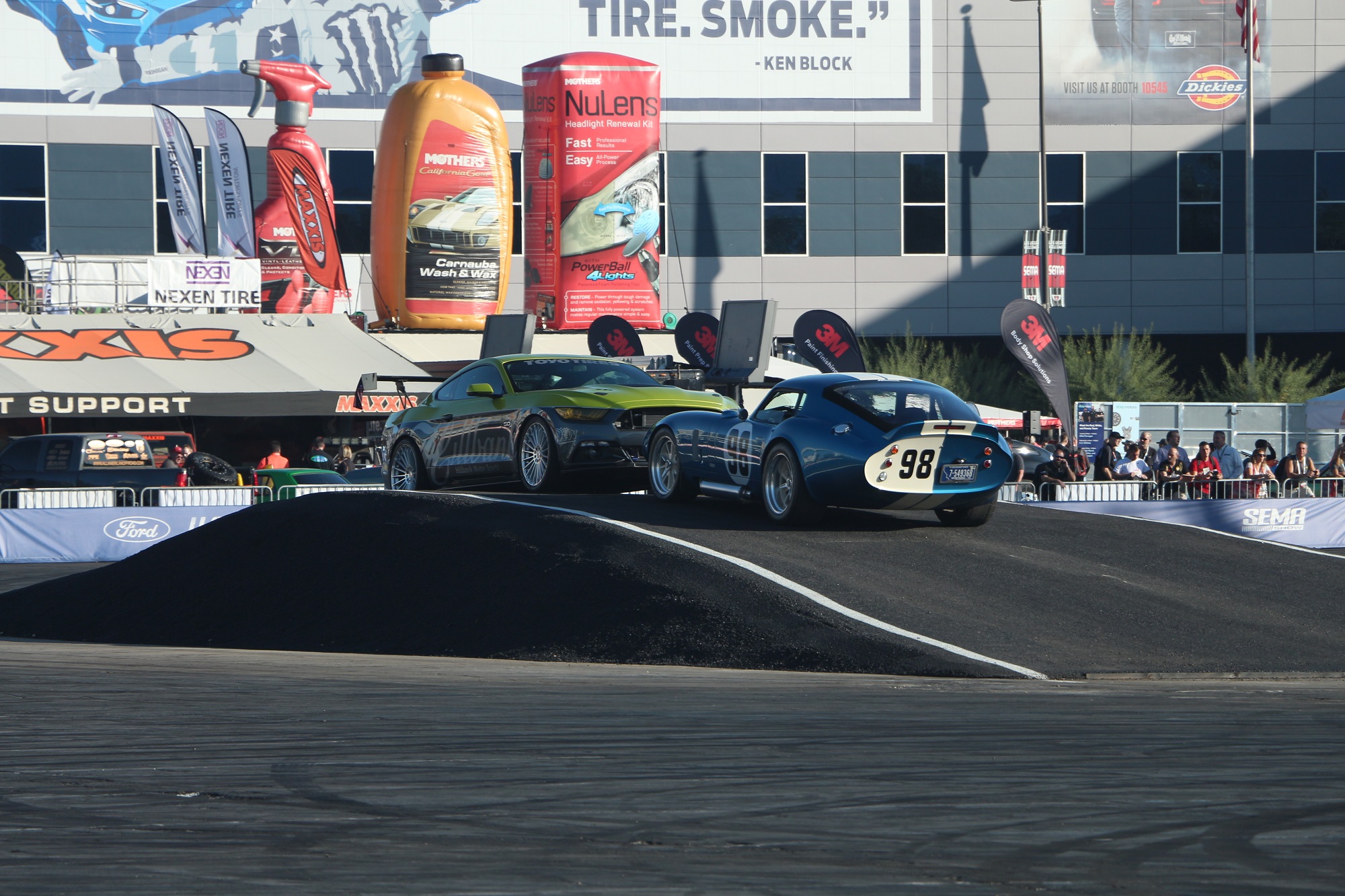 6SpeedOnline.com SEMA 2017 Superformance Hillbank V's Performance Ford MKIII Cobra Drift Drifting Sideshow