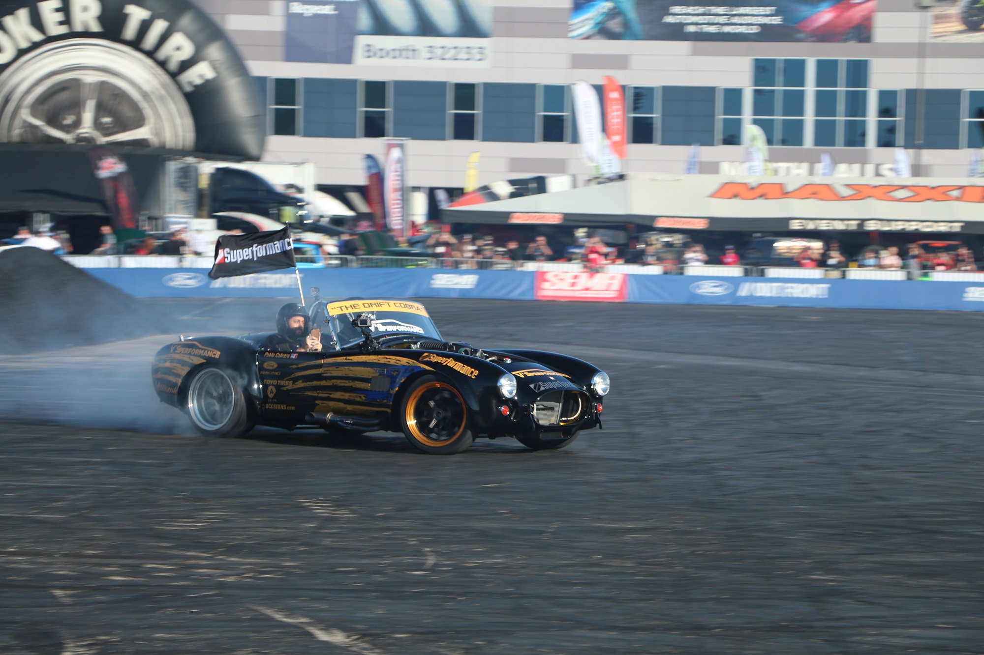 6SpeedOnline.com SEMA 2017 Superformance Hillbank V's Performance Ford MKIII Cobra Drift Drifting Sideshow