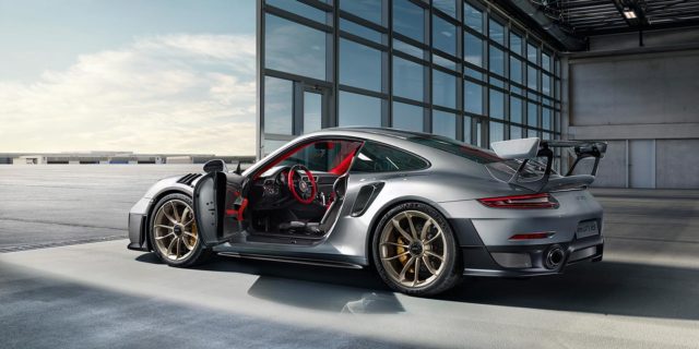 porsche gt2rs door open