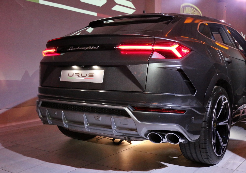 Lamborghini Houston Reveals Urus to Clients