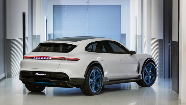 6SpeedOnline.com Porsche Mission E Cross Turismo Geneva Motor Show