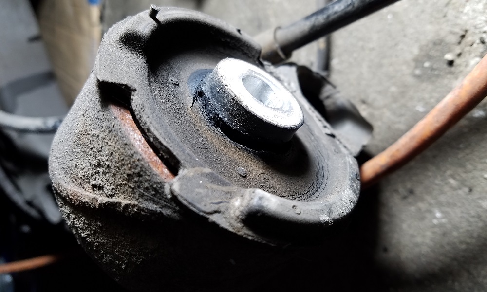 6SpeedOnline.com Project BMW E46 RTAB Rear Trailing Arm Bushing DIY Info How to Repair Replace
