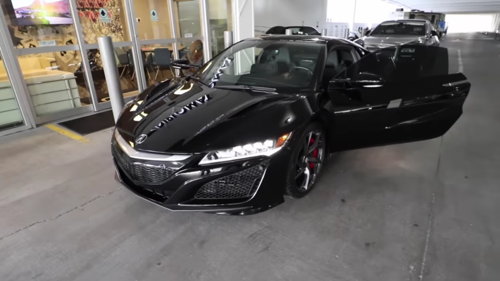 NSX v GT-R Vegas Battle