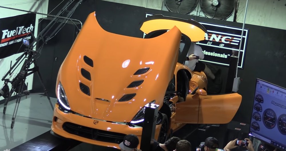Twin Turbo Viper on the Dyno