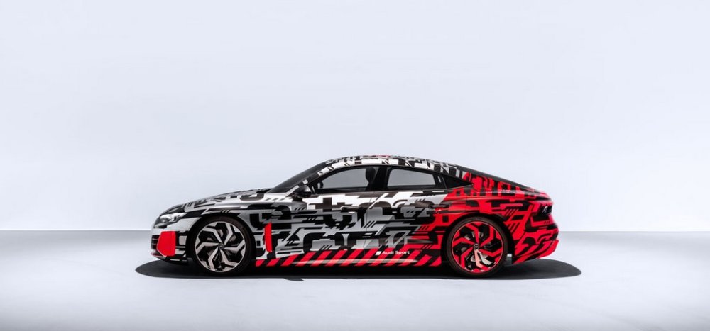 Audi8 eTron GT Official Image Side