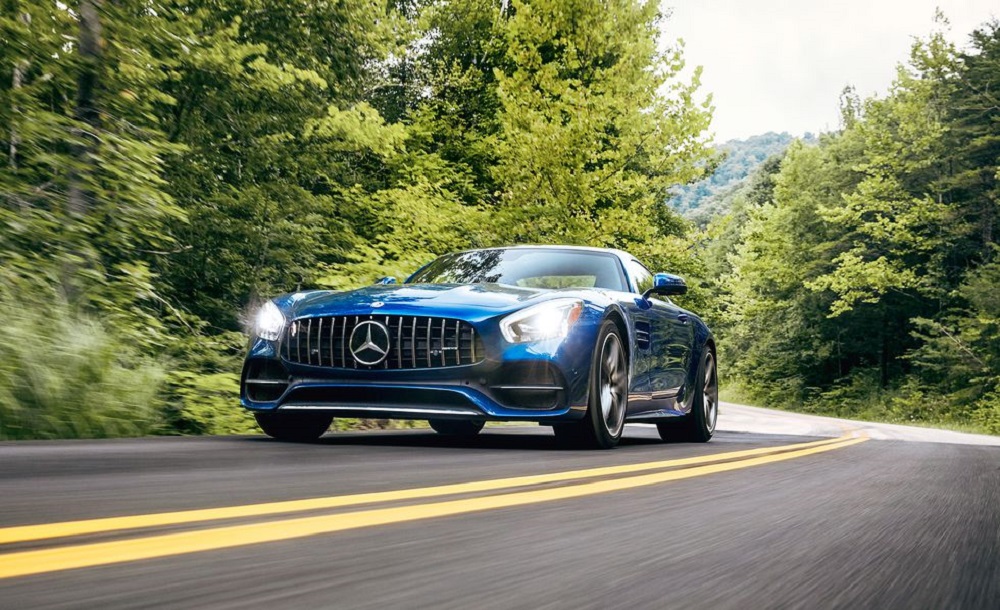 6speedonline.com 2018 Porsche 911 GT3 Battles Aston Martin Vantage and Mercedes-AMG GT C