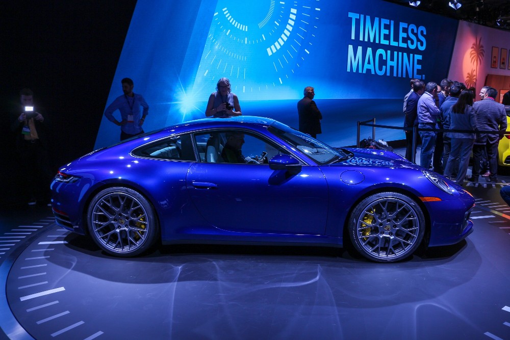 Porsche 992 911 Carrera 4S