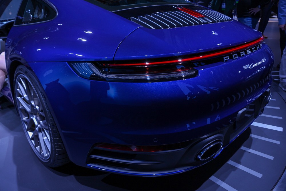 Porsche 992 911 Carrera 4S