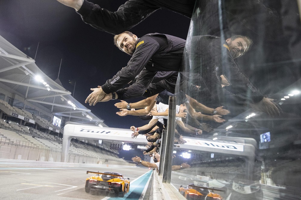 McLaren 720S GT3 Yas Marina Circuit Gulf 12 Hours Endurance Race
