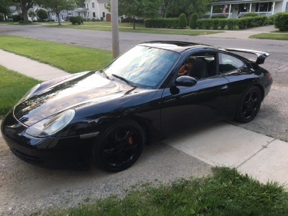 Forum Member's Handbuilt Widebody 996 Looks like it'll Turn Out Great