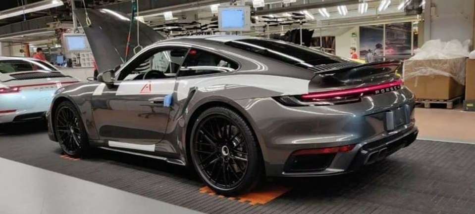 992 Porsche 911 Turbo Leaked!