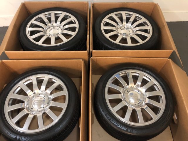 Bugatti Veyron Wheels + Tires