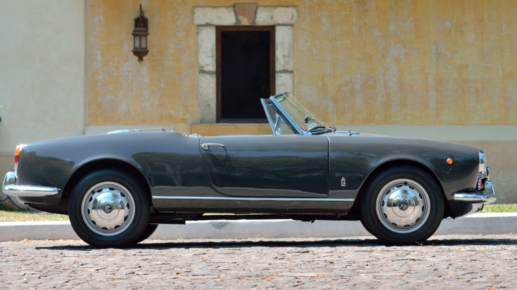 1962 Alfa Romeo Giulia Spider 1
