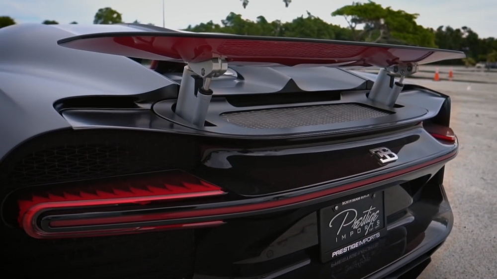 6speedonline.com Salomondrin Takes the Bugatti Chiron for a Spin