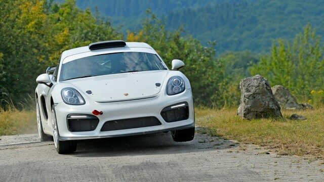 Cayman GT4 Clubsport is an All-Terrain Mid-Engined Porsche