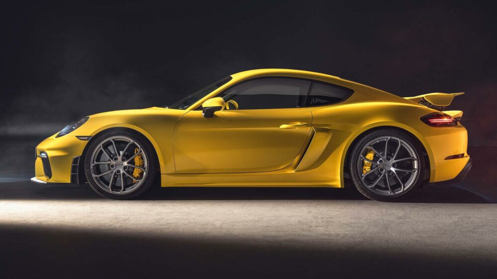 Porsche Cayman 718 GT4 Does Everything Right and We Need It Now