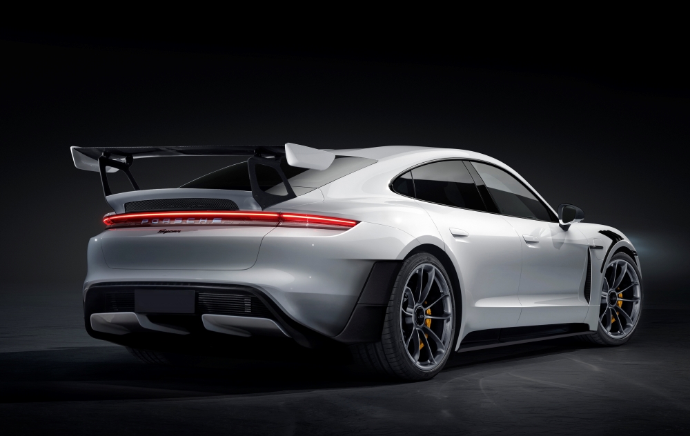 Porsche Taycan GT2 RS