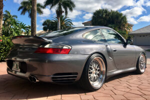 996
