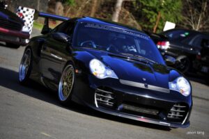996