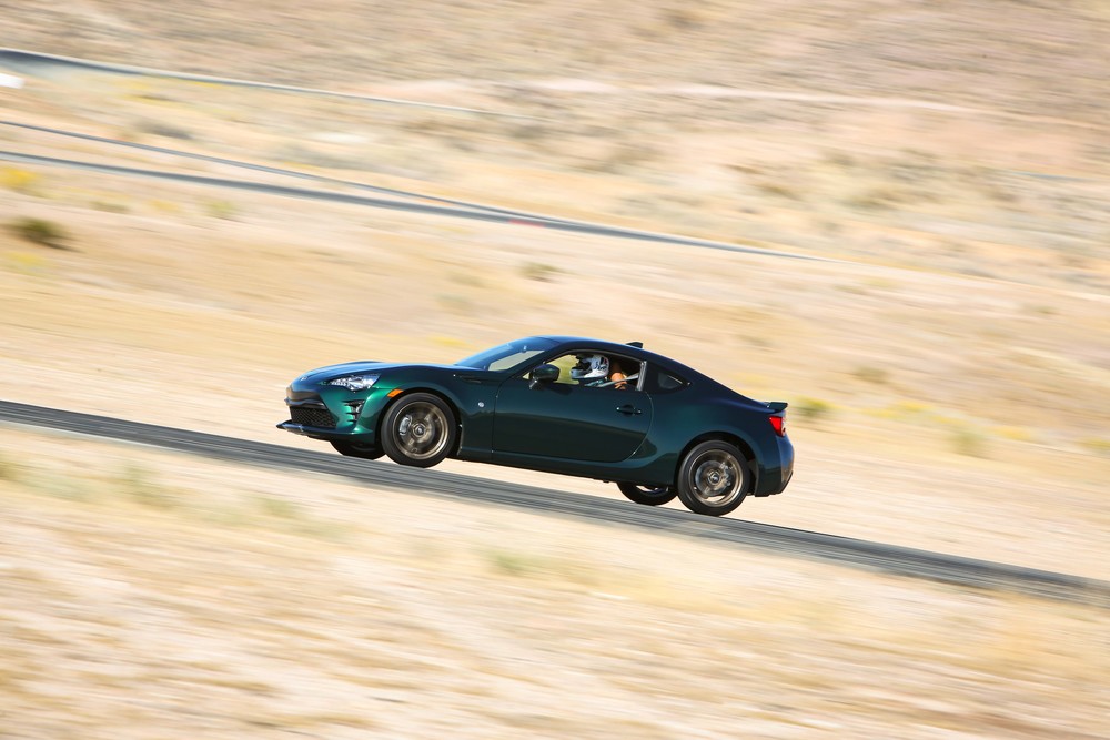 The Battle of Toyotas: 2020 Supra v. 2020 GT86