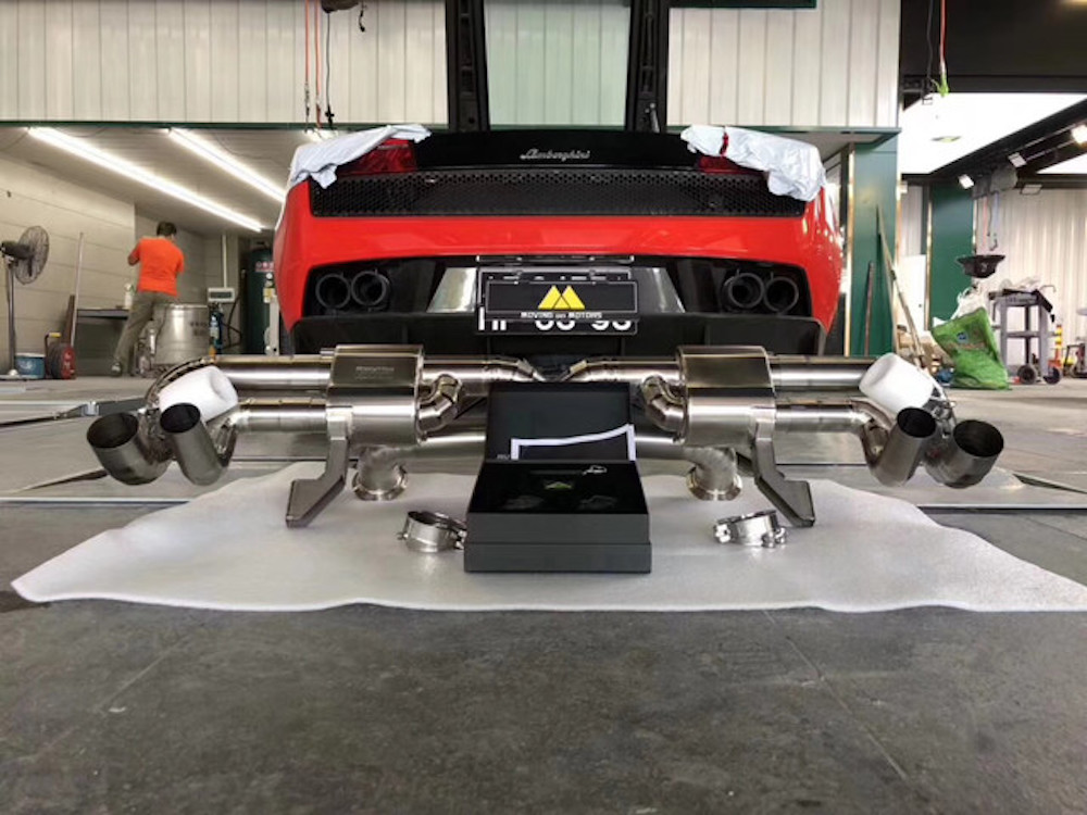 2018 Lamborghini Gallardo with an Armytrix active valve exhaust