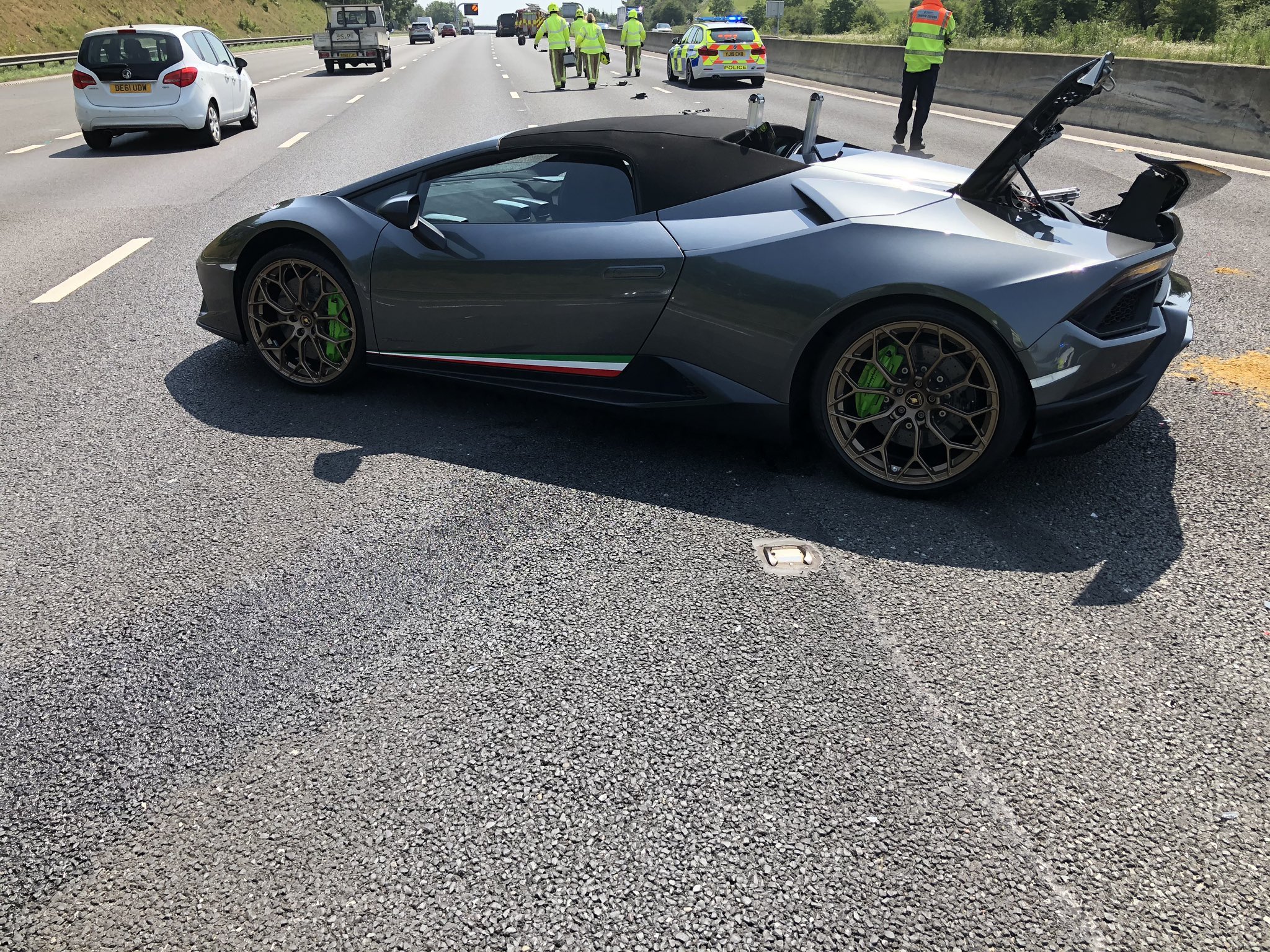 photo of Lamborghini Performante Spyder Gets Totaled on First Drive image