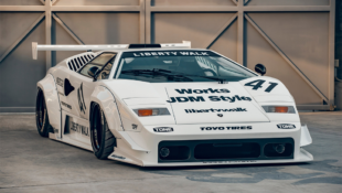 Liberty Walk widebody Lamborghini Countach front 3/4