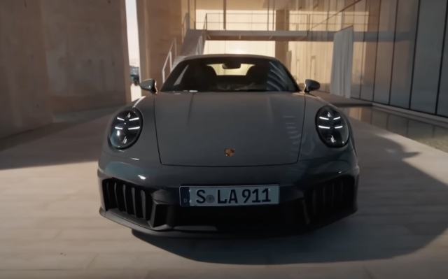 2025 Porsche 911 Refresh Design Comparison 001