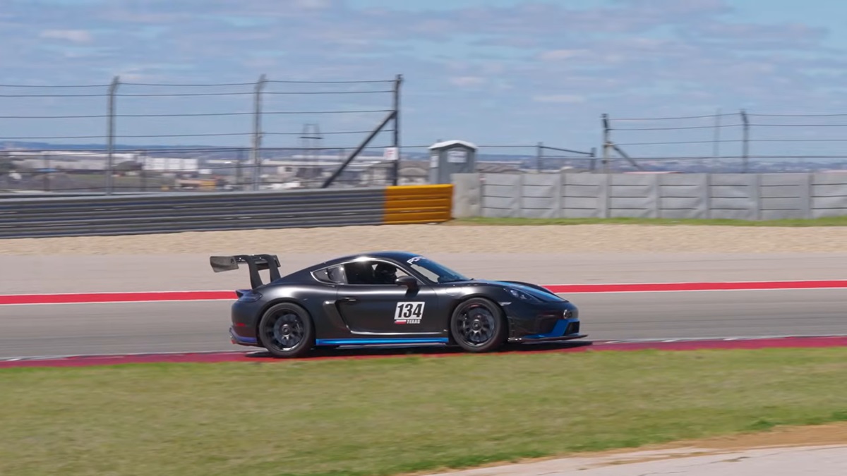 Porsche 911 GT3 RS Defends Its Bragging Rights Against the Cayman GT4 RS at COTA