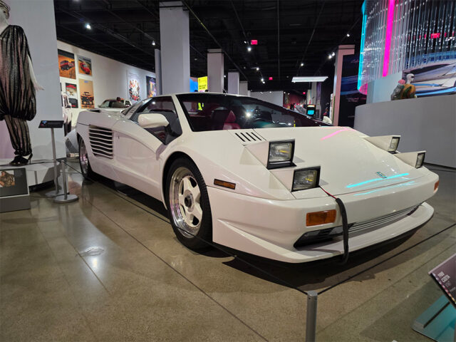 Cizeta V16T Side Profile front side view